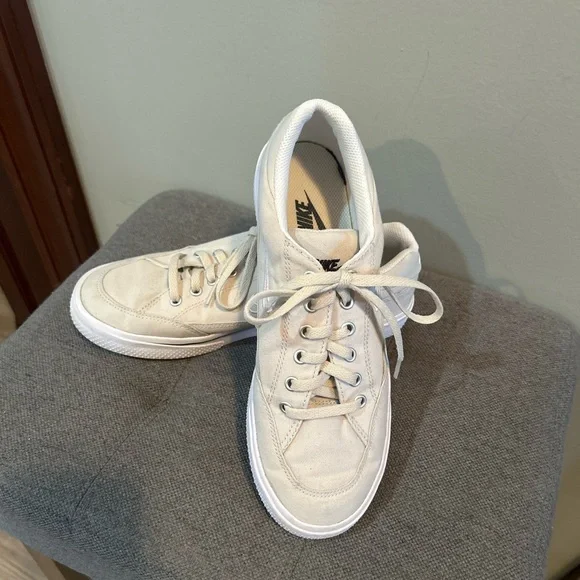 Nike Women’s Retro GTS 97 - Light Bone Sneakers - Picture 7 of 7